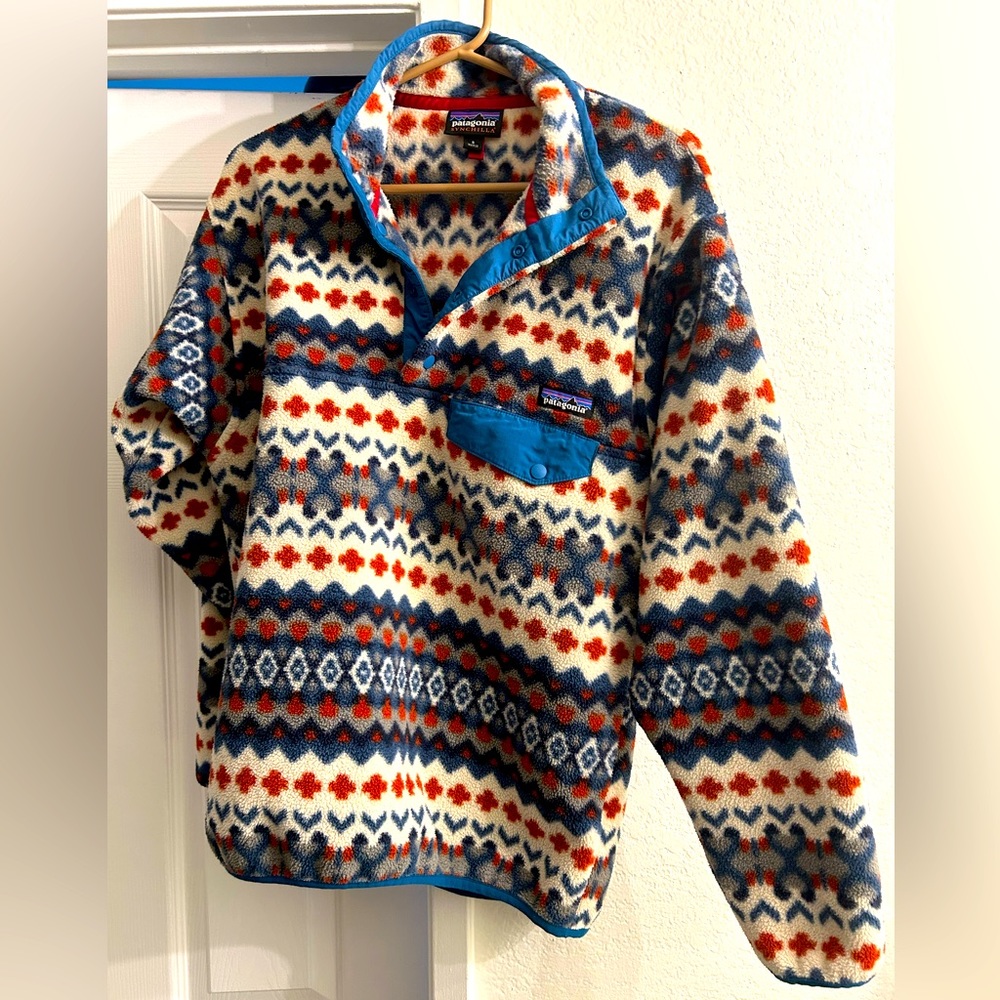 Small men’s Patagonia fleece in good condition for sale!